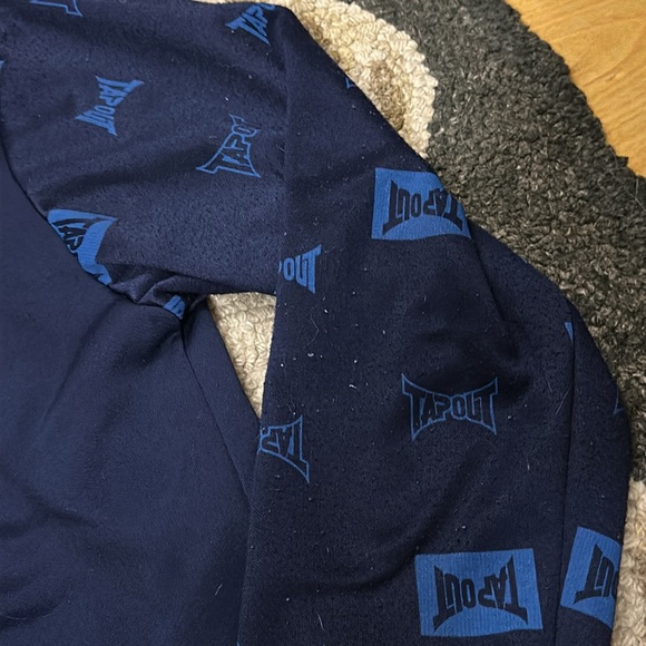 TapOut Boys Pullover Hoodie, Logo Print, Sz 12 - Picture 3 of 5